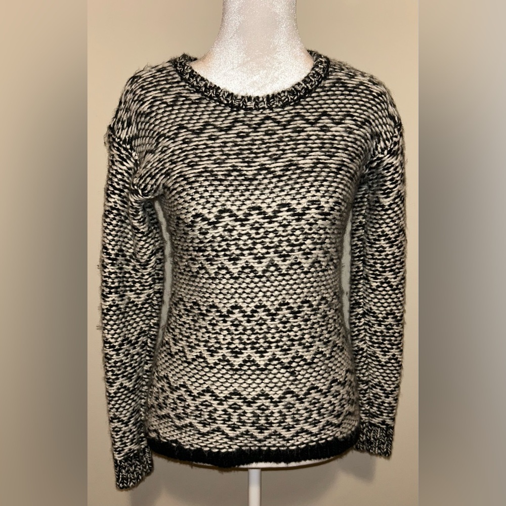 Ann Taylor Black&White Knit Sweater